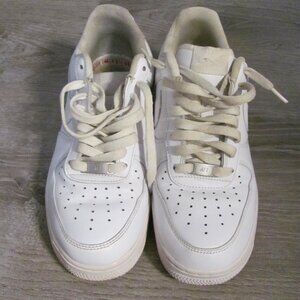 Nike Air Force 1 07 Low Top Sneakers Mens Size 8 Triple White CW2288-111